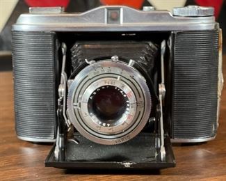 Vintage AGFA 120 Folding Camera AGNAR 85mm	3.5x5.25x4in	HxWxD
