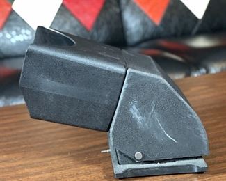 Large Format Viewfinder	7x6.5x10in Focus screen: 3 3/4 x 4 5/8	
