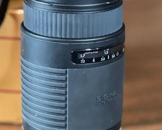 Sigma 75-300mm f/4-5.6 DL Lens for Nikon	Box: 4x6.75x4	
