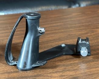 Rollei Hand Grip for Rolleiflex SL66, SL66E, SL66SE #2	4.5x9.5x3.5in	HxWxD
