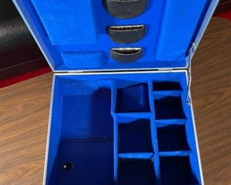 Rollei Aluminum Camera Case Germany	7.5x15x13in	HxWxD
