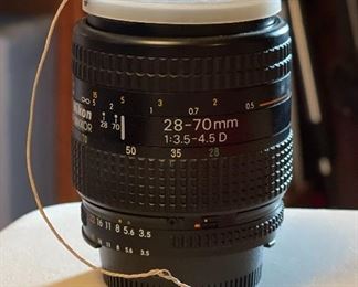 Nikon AF Nikkor 28-70mm 3.5-4.5 Lens		
