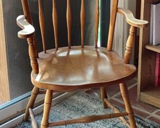 Vintage Wood Chair Single	32 x 24 x 18in	HxWxD
