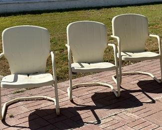 3pc Vintage Metal Lawn/Patio Chairs	33.5 x 22 x 27 in.	HxWxD
