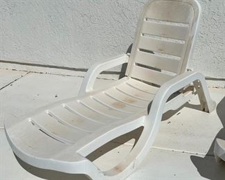 Vintage Resin Chaise Lounge Patio Chairs	38 x 30 x 65in	HxWxD
