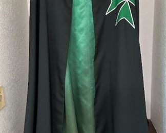 SenO and Sons Black Wool Satin Green Lining Collar Masonic Temple Cape/Cloak The Maltese Cross Knights Templar	?	
