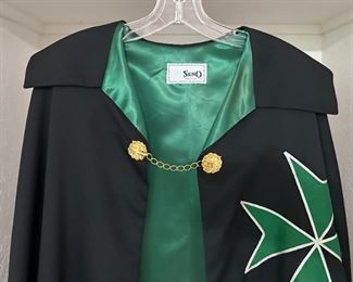SenO and Sons Black Wool Satin Green Lining Collar Masonic Temple Cape/Cloak The Maltese Cross Knights Templar	?	
