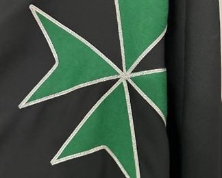 SenO and Sons Black Wool Satin Green Lining Collar Masonic Temple Cape/Cloak The Maltese Cross Knights Templar	?	
