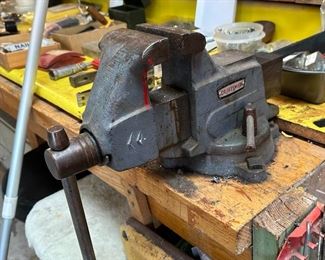 Craftsman Vise	Buyer Removal	
