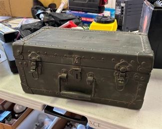 WW2 US Army M-1944 Barbers Kit		
