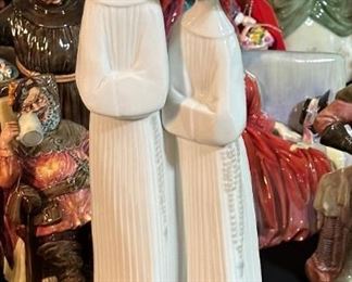 Lladro Monjas Nuns White Glazed Porcelain Figurine Handmade In Spain 1990 #4611	13.5x5x3in	HxWxD
