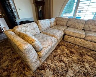 Vintage Kroehler by Royale Sectional Sofa 2 piece section sleeper sofa couch	1 st piece 26in x 36in x 88in 2nd piece 26in x 36in x 77in	HxWxD
