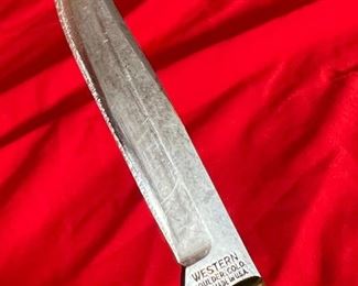 Vintage Western Boulder Red Delrin 7" Fixed Blade Fish/Bird Knife w/case	Knife total length 7 in blade length 3in.	
