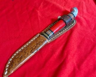 Vintage Western Boulder Red Delrin 7" Fixed Blade Fish/Bird Knife w/case	Knife total length 7 in blade length 3in.	
