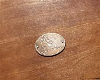 Baker furniture dining room table w leaf & 8 chairs	Without leaf: 28.5 x 42 x 66 with leaf: 28.5 x 42 x  84 chairs 31.25 x 20 x 18.5 seating height 18in	HxWxD
