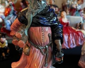 Royal Doulton “Good King Wenceslas” 1952 Porcelain Figure Made In England HN2118	9.5“ x 5“ x 5“.	HxWxD
