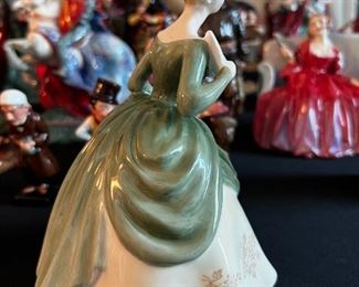 Royal Doulton Pretty Ladies "Soiree" Bone China Figurine HN 2312 England-Retired	7.5in x 5in x 5in.	HxWxD
