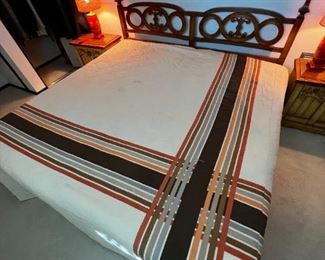 Mid century John Widdicomb king size bed	dimensions: 66.5 x 80. length of bed, 82 inches	
