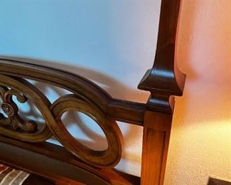 Mid century John Widdicomb king size bed	dimensions: 66.5 x 80. length of bed, 82 inches	
