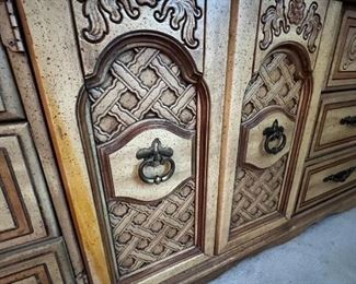 Nine drawer console dresser with mirror	Console dresser measurements, 30.5 x 70.5 x 19 mirror measurements 49.5 x 32.	
