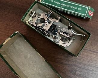 Singer 301 A sewing machine with case & pedal & accessories	11.5 x 19 x 7.	HxWxD
