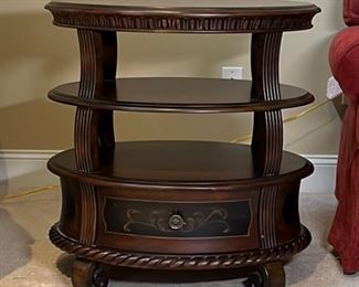 Broyhill 3 Tier Table