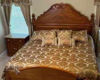 King size bed from Vaughan Furniture Manor with mattress