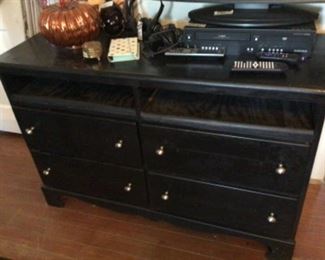 Middle bedroom TV stand
