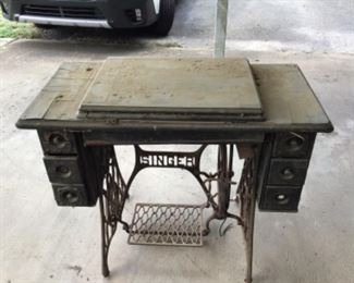 Old singer sewing machine