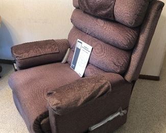 Like New Pride Lift Chair