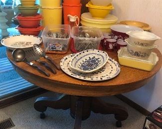 Retro Pyrex & Tupperware