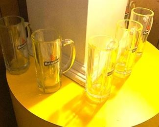 Set of six vintage mugs, perfect weight and size.