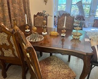 Beautiful dining room table and chairs