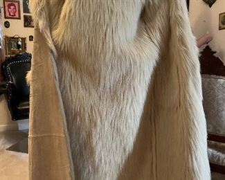 Vintage Ladies suede coat with fur lining