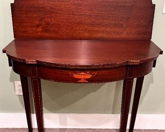 HEPPLEWHITE STYLE INLAID FLIP-TOP GAME TABLE 
