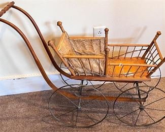 VICTORIAN DOLL BUGGY 
