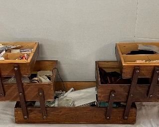 VINTAGE SEWING BOX FULL OF ‘STUFF’ 