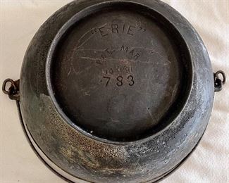 EARLY GRISWOLD CAST IRON SCOTCH BOWL - EARLY MARK “ERIE” 