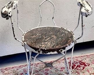 ANTIQUE / VINTAGE WROUGHT IRON ARM CHAIR 