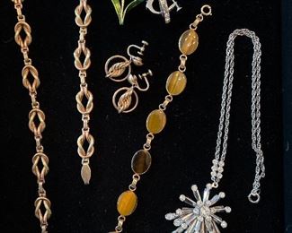 Vintage Jewelry 