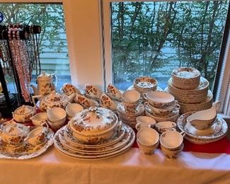 Wedgwood Eastern Flowers China - Complete 9 pc place setting service for 12 plus 17 Serving pieces! Stunning! Just in time for Holidays!!!