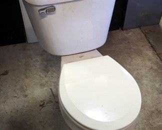 Mansfield Porcelain Toilet With Tank