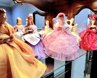 Set of 5 glamour dolls $90 or bid #7