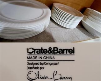 Set of 29 pcs Crate&Barrel dinnerware $95 or bid #15