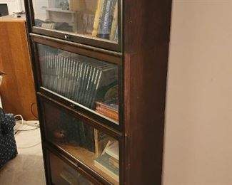 This piece does have issue with the opening and closing the glass fronts.  Needs small repairs 