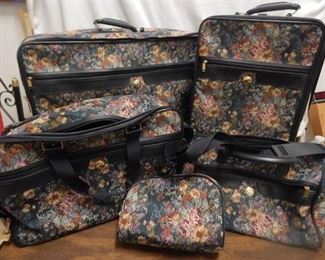 Tapestry Patterned Luggage Set