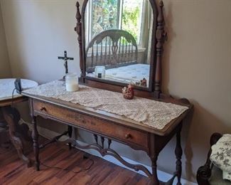 Berkey and Gay vanity 