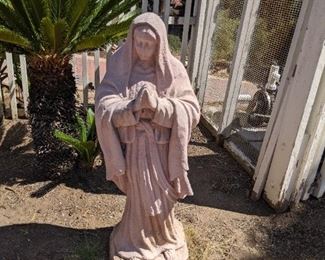 Large Virgin Mary statue 