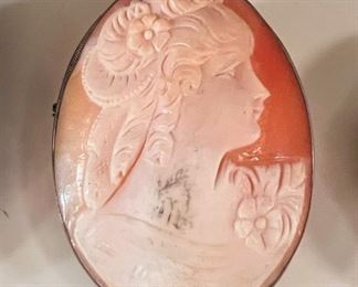 Victorian cameos….lots of them in this sale