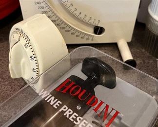 Cuisinart Scale, Houdini Wine Preserver